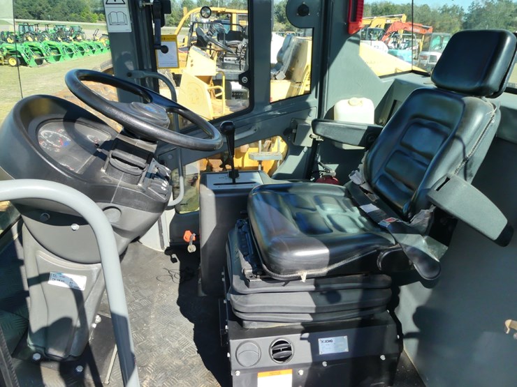 2018-xcmg-cv83pd-image-11