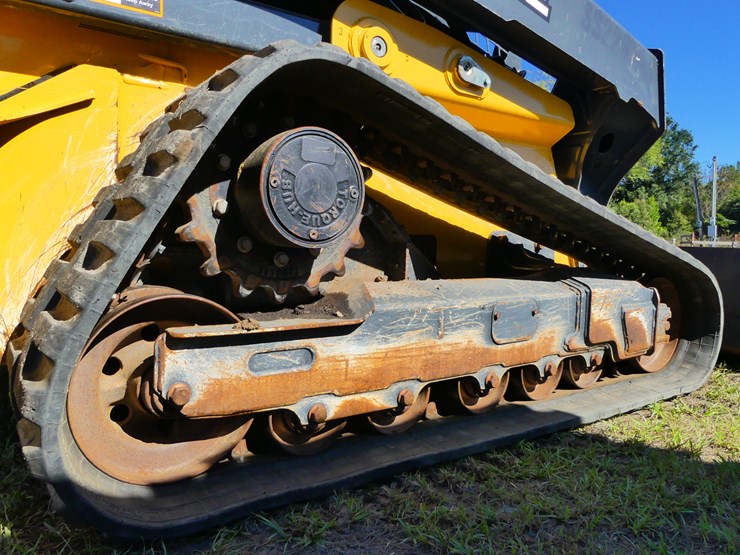 2019-deere-331g-image-6