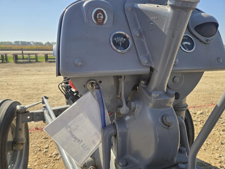 #5849-•-1952-ferguson-30-tractor-image-17