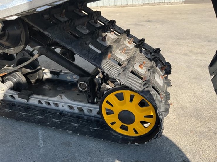 #68-•-2009-ski-doo-mxz-adrenaline-600-ho-etec-snowmobile-image-9