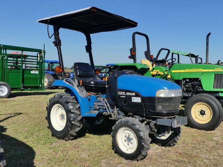 new-holland-tc21d-image-1