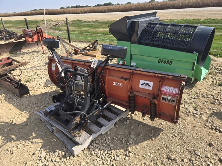 #5879-•-western-v-plow-w/-quick-attach-image-4