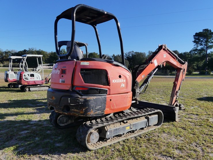 2021-kubota-kx033-4-image-3