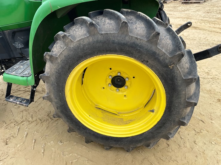 john-deere-3032e-image-79