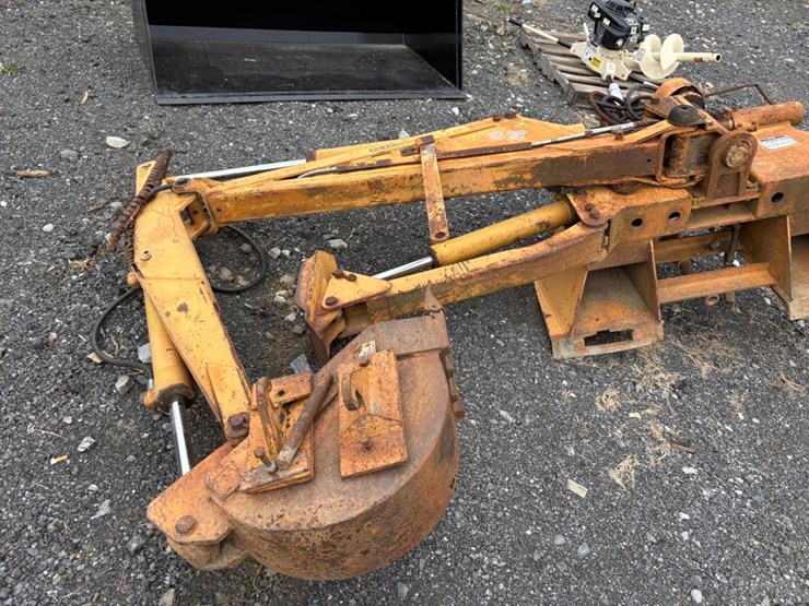 case-d100xr-backhoe-image-4