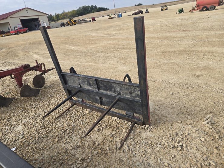 #5870-•-westendorf-big-square-bale-mover-image-1