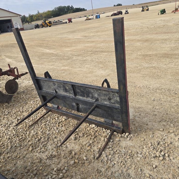 #5870 • WESTENDORF BIG SQUARE BALE MOVER