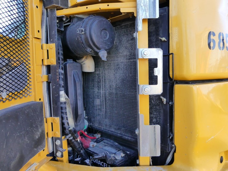 2018-deere-85g-image-9