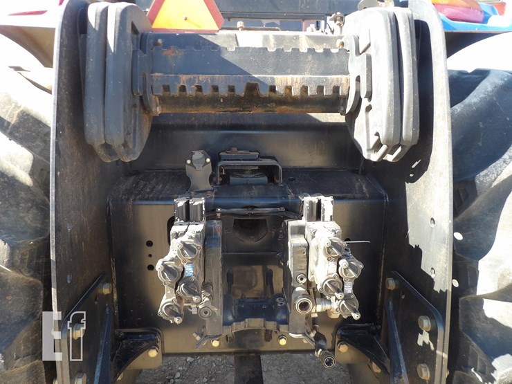 new-holland-t9040-image-5