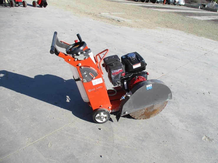 husqvarna-fs400-lv-walk-behind-concrete-saw,-image-1