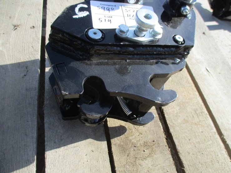 new-unused-ir-semi-auto-quick-coupler-attachment,-image-4