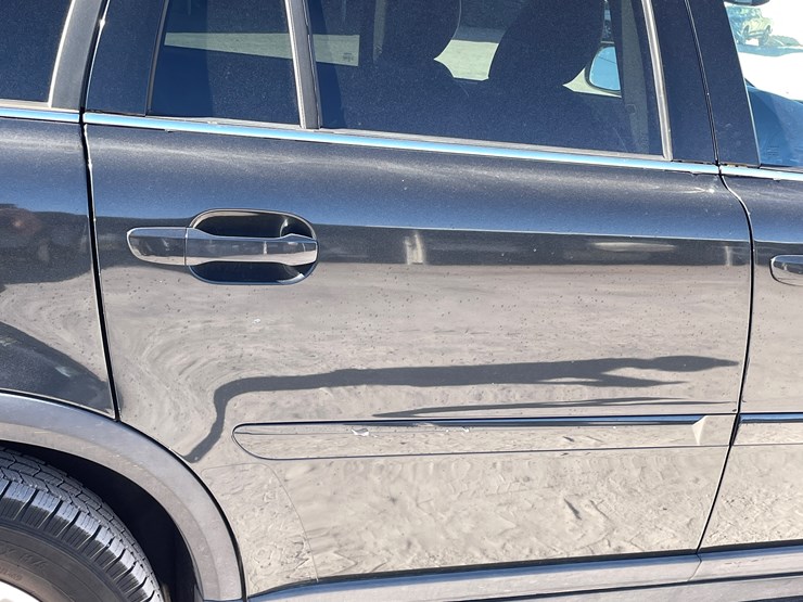 2010-volvo-xc90-image-29