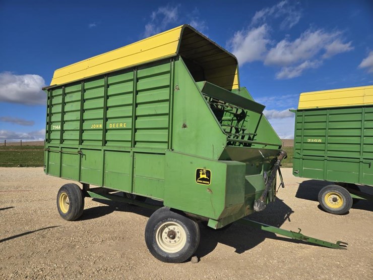 john-deere-714a-image-1