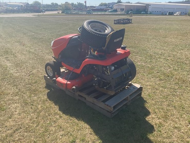 #42-•-2005-kubota-gr2000g-lawn-mower-image-3