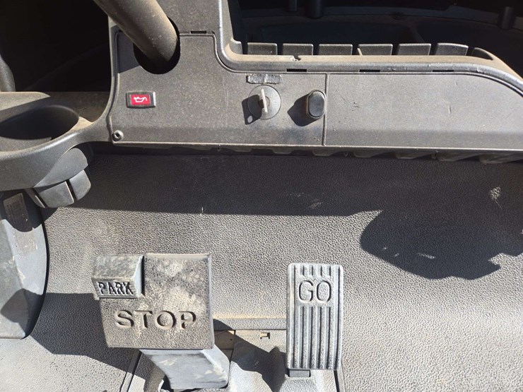 2012-club-car-golf-cart-image-14