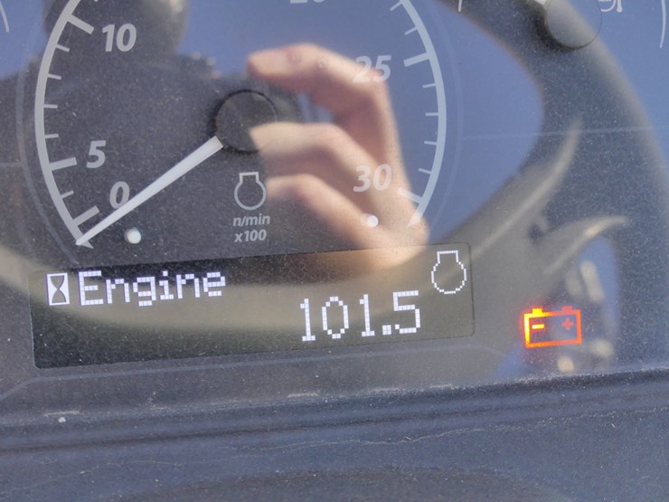 2022-john-deere-3025e-image-16