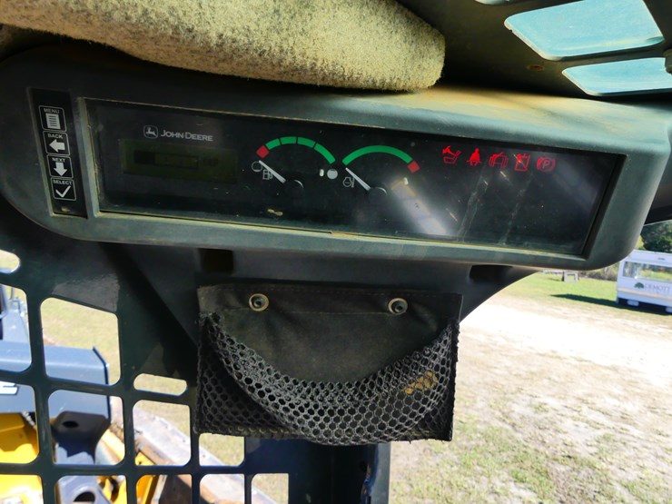 2019-deere-331g-image-17