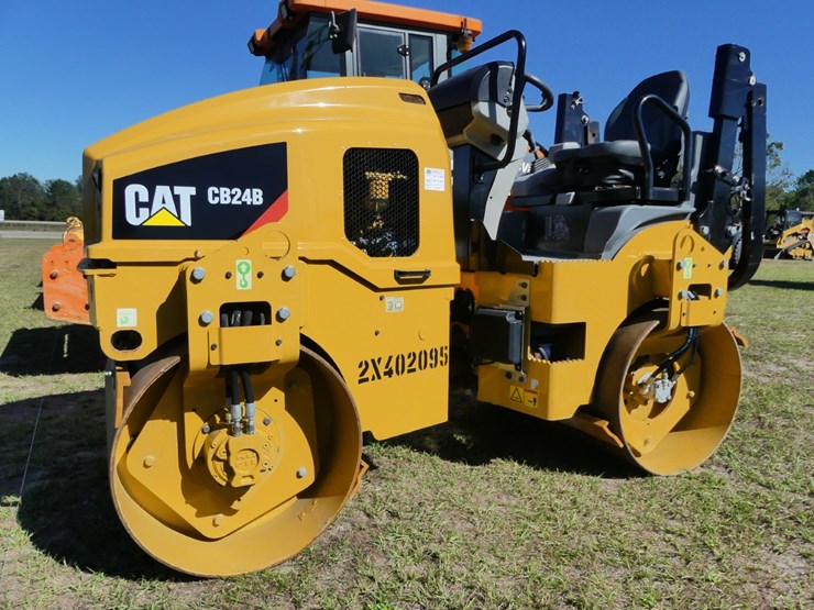 2019-caterpillar-cb24b-image-1