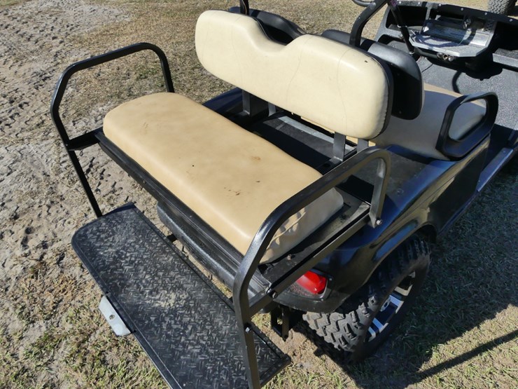 ez-go-golf-cart-image-5