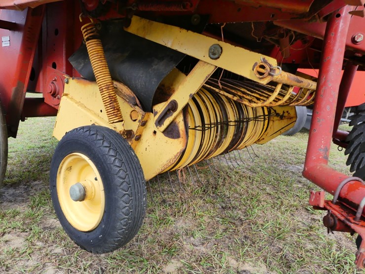 new-holland-650-image-11