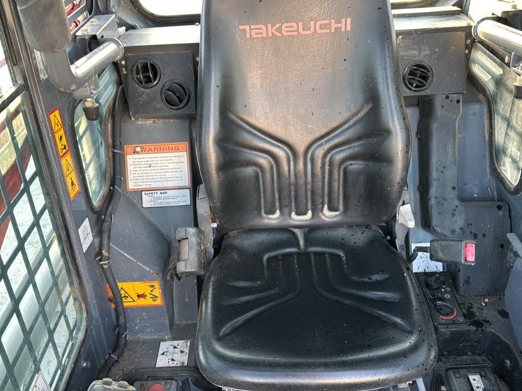 2018-takeuchi-tl8-image-31