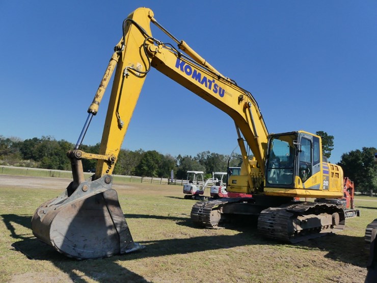 2015-komatsu-pc210-lc-image-1