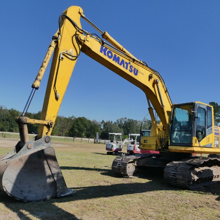 2015 KOMATSU PC210 LC