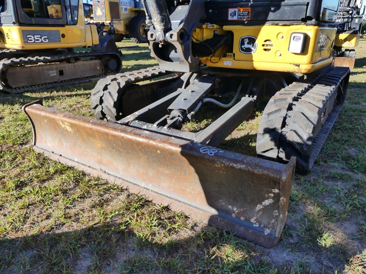 2022-deere-35g-image-11