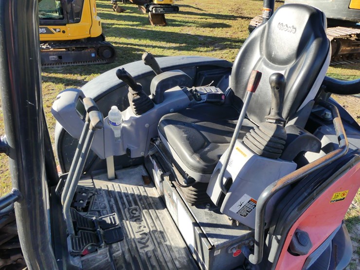 2021-kubota-kx033-4-image-12