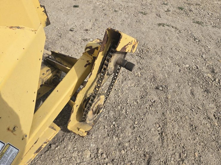 new-holland-824-image-7