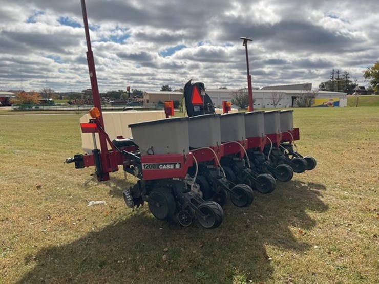 2003-case-ih-1200-image-3