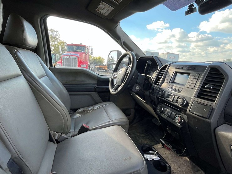 2017-ford-f550-xl-image-61