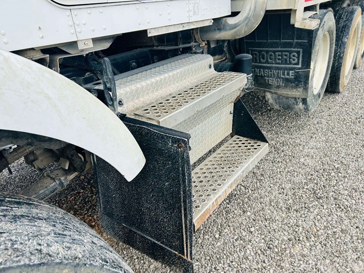 kenworth-t800-image-10