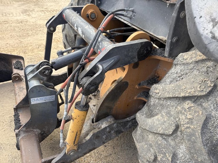 2007-case-570m-xt-image-19