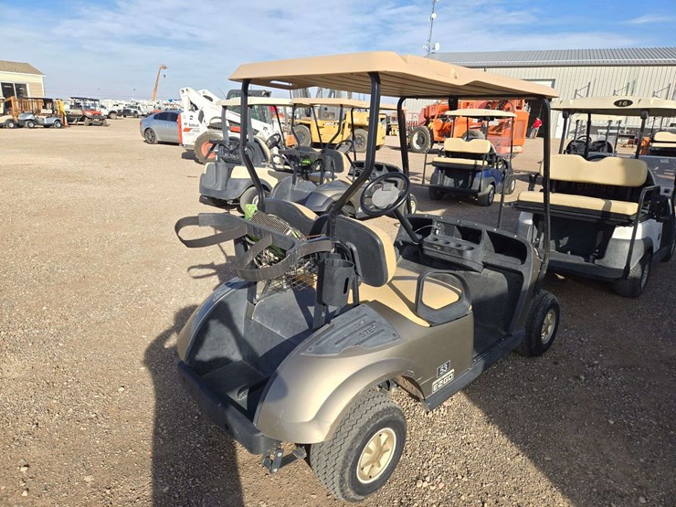 2017-e-z-go-txt-elite-lithium-golf-cart-image-3
