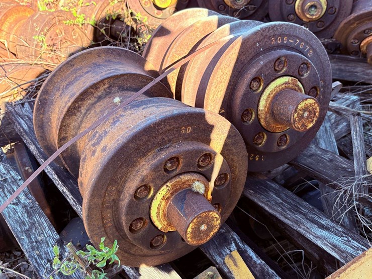 caterpillar-375-image-8