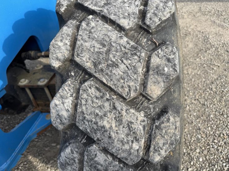 #1460-•-2014-genie-1056-telehandler-image-57