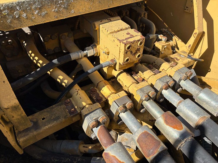 1995-caterpillar-375l-image-42