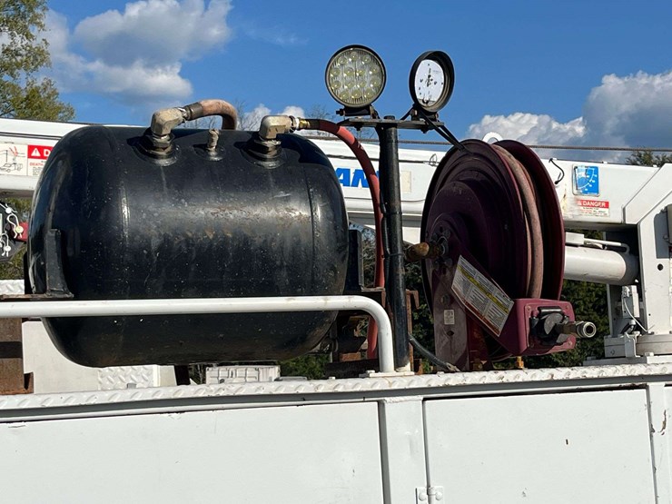 2017-ford-f550-xl-image-26