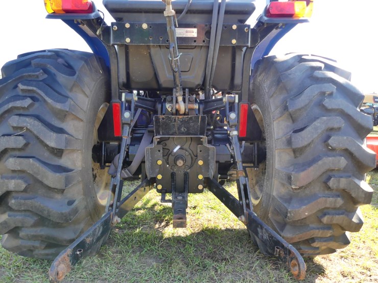 2016-new-holland-workmaster-37-image-5