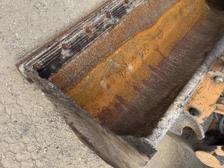 2007-case-570m-xt-image-10