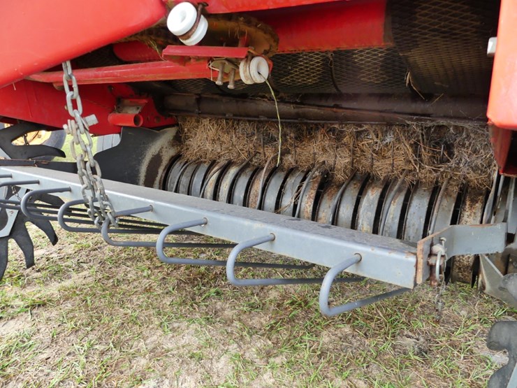 massey-ferguson-1745-image-10