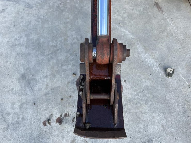 ditch-witch-2310-image-23