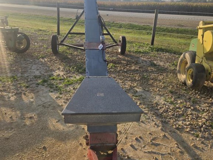 #5843-•-10-x-27-belt-conveyor-auger-image-2