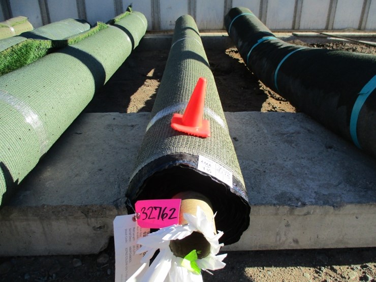 unused-roll-of-artificial-turf-image-1