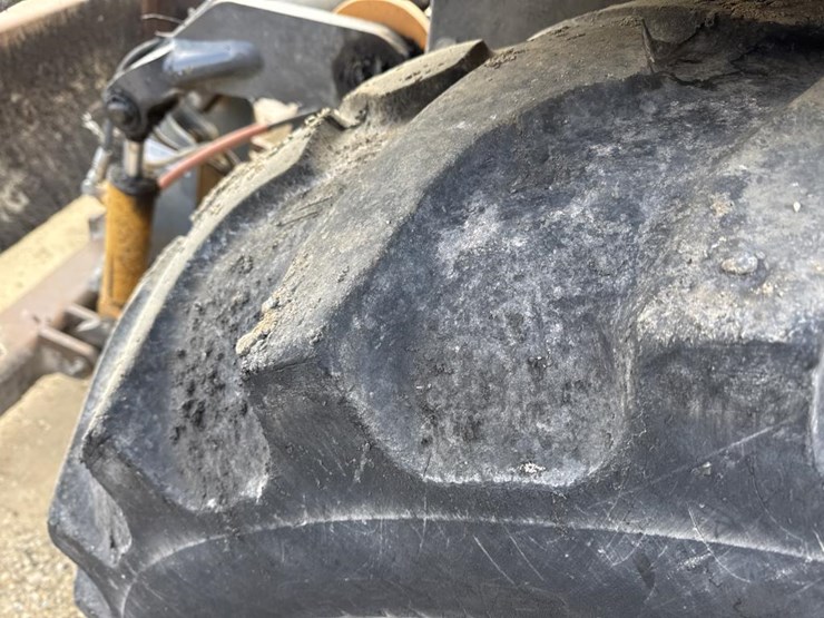 2007-case-570m-xt-image-45