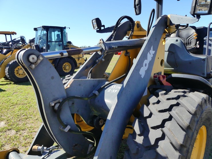 2014-deere-304k-image-11