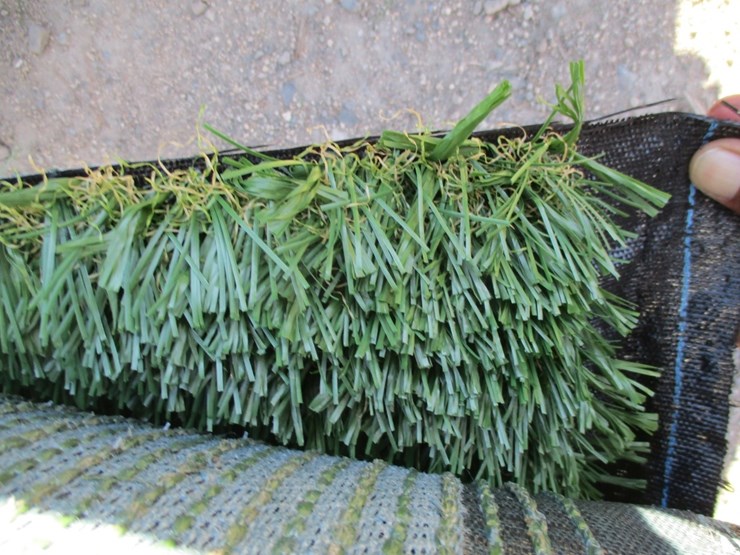 unused-roll-of-artificial-turf-image-4