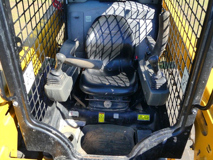 2022-caterpillar-259d3-image-13