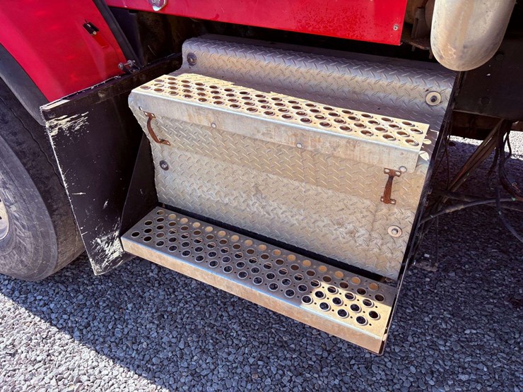 2007-kenworth-t800-image-23